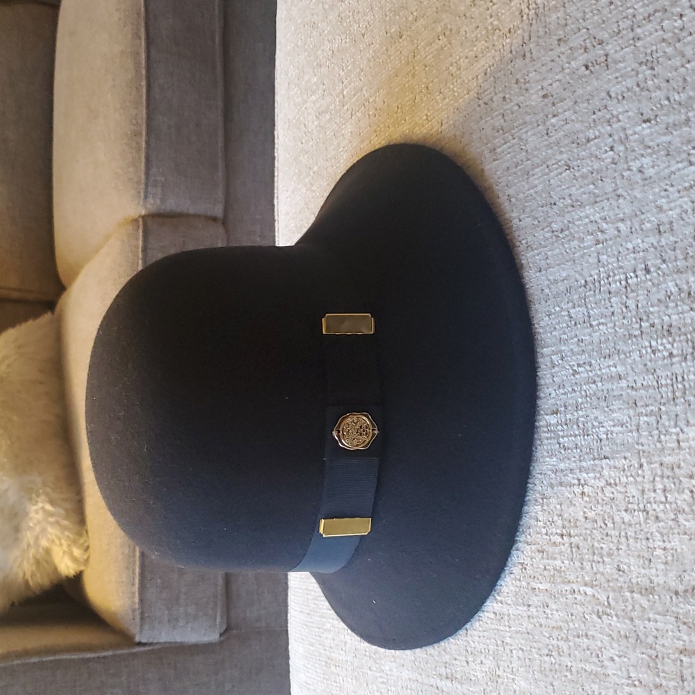 Vince Camuto Black Wool Hat